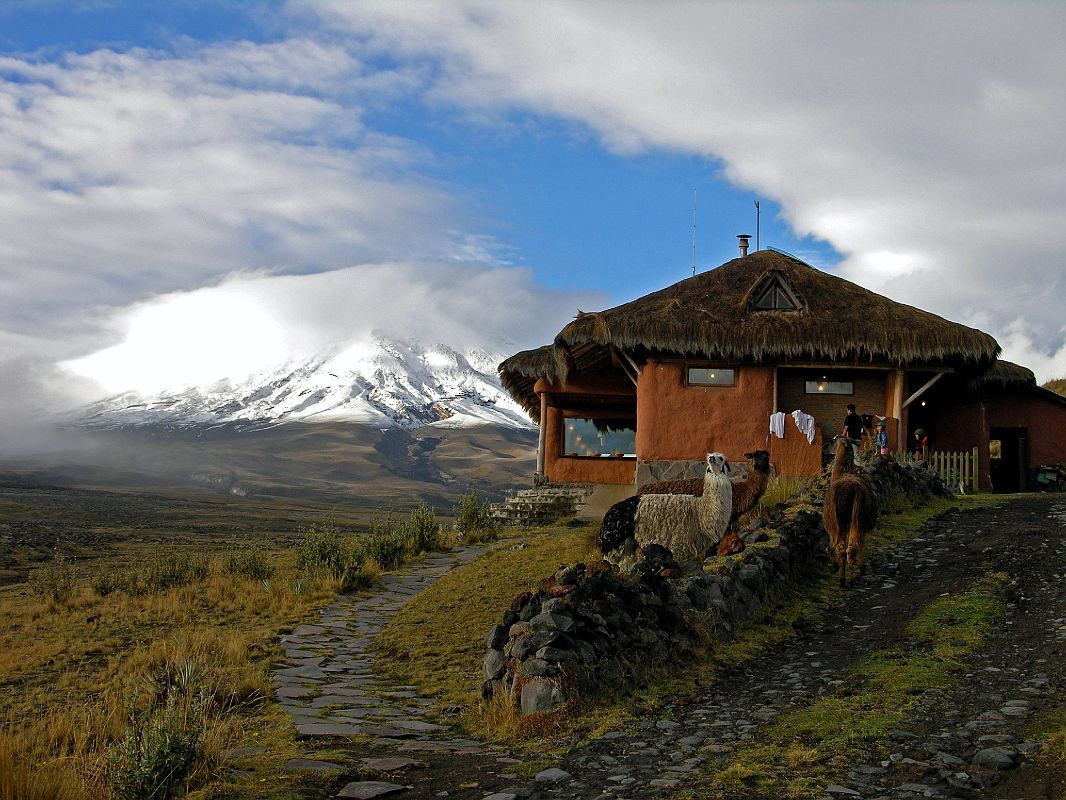 ecuador cotopaxi tambopaxi outside