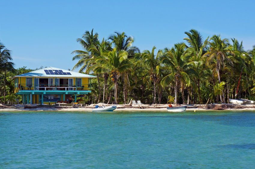 A trpoical house by the Caribbean in Bocas Del Toro, Panama