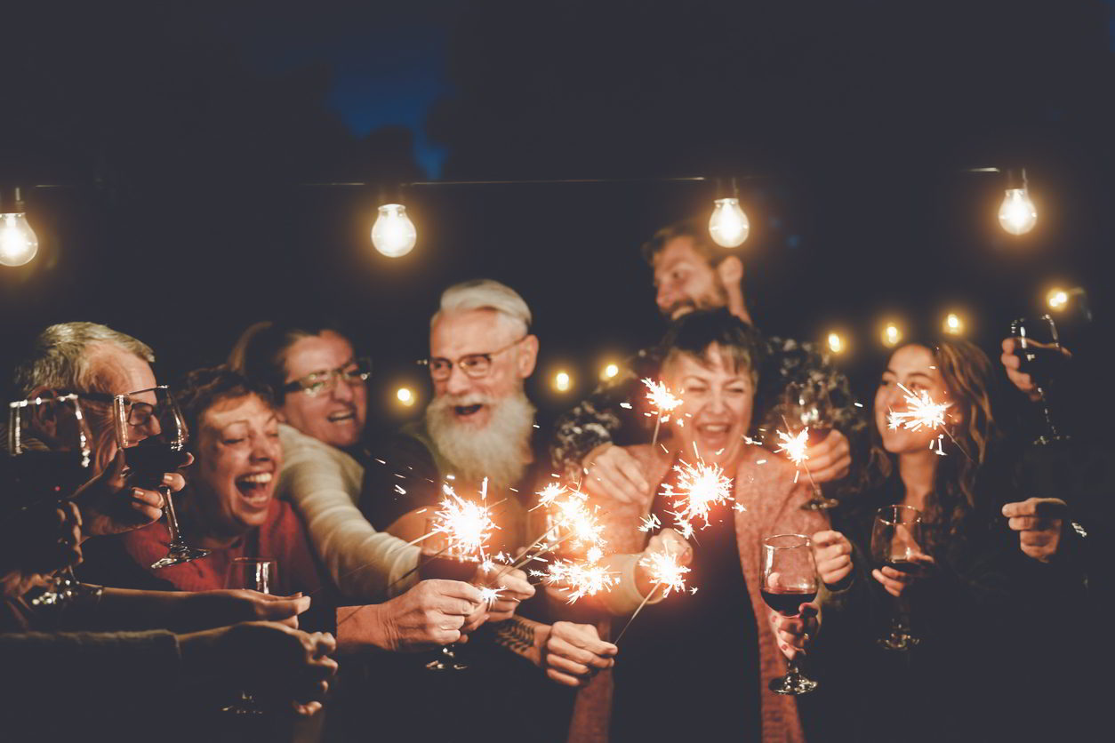 how to make friends overseas