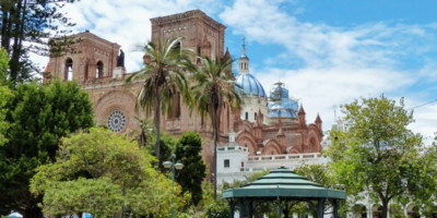 cathedral in cuenca ecuador