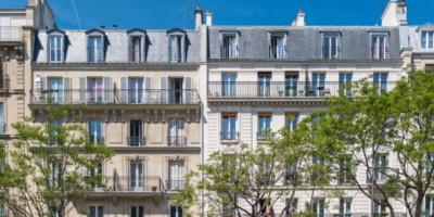 traditional style apartment buildings in Paris