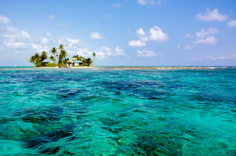 Caye Marine Reserve in the near of the southwater caye, Belize.