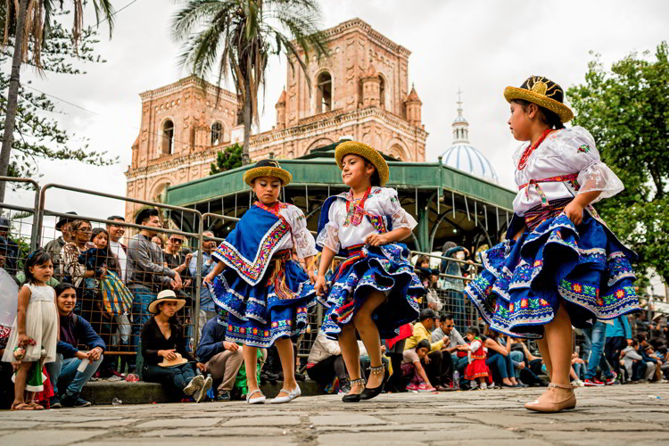 Paseo del Niño Viajero parade in Cuenca, Ecuador